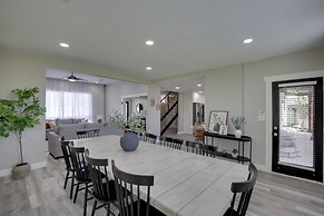 Private Pool & Guest House: Spacious Kemp Home!