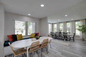 Private Pool & Guest House: Spacious Kemp Home!