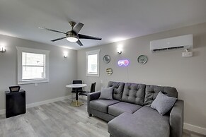 Private Pool & Guest House: Spacious Kemp Home!