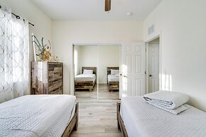 Pool Access: Family-friendly Poinciana Condo!