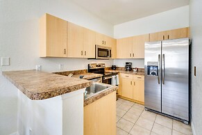 Pool Access: Family-friendly Poinciana Condo!