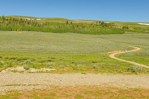 Mountain Cabin in Wyoming Range: Scenic & Remote!