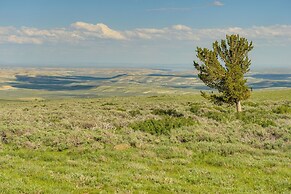 Mountain Cabin in Wyoming Range: Scenic & Remote!