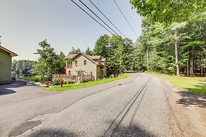 Lakefront Orange Vacation Rental - Pet Friendly!