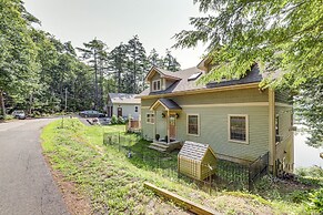 Lakefront Orange Vacation Rental - Pet Friendly!