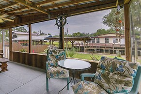 Satsuma Home w/ Fire Pit + Dunns Creek Access!