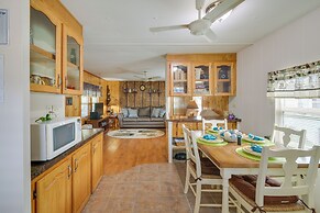 Satsuma Home w/ Fire Pit + Dunns Creek Access!