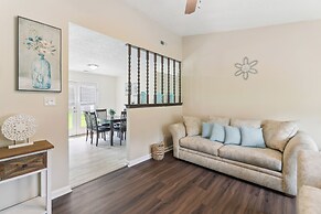 Quaint Jacksonville Getaway Near Camp Lejeune!