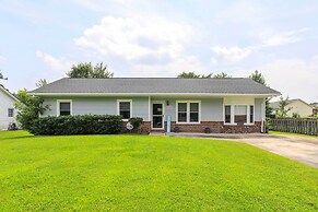 Quaint Jacksonville Getaway Near Camp Lejeune!