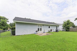 Quaint Jacksonville Getaway Near Camp Lejeune!