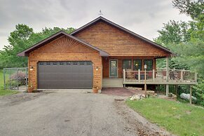 Cozy Frazee Lake Home w/ Hot Tub & Fire Pit!