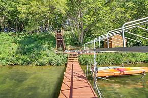 Cozy Frazee Lake Home w/ Hot Tub & Fire Pit!