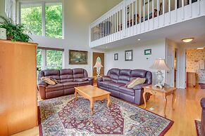 40-acre Ararat Escape: On-site Trails & Mtn Views!