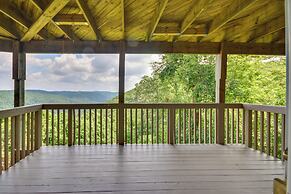 40-acre Ararat Escape: On-site Trails & Mtn Views!