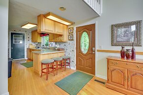 40-acre Ararat Escape: On-site Trails & Mtn Views!