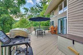 40-acre Ararat Escape: On-site Trails & Mtn Views!