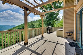 40-acre Ararat Escape: On-site Trails & Mtn Views!