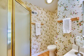 40-acre Ararat Escape: On-site Trails & Mtn Views!