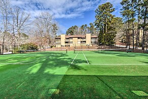 Walk to Lake Keowee: Salem Townhome w/ Deck