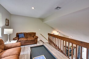 Walk to Lake Keowee: Salem Townhome w/ Deck