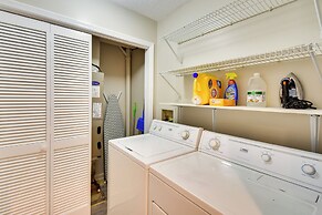 Walk to Lake Keowee: Salem Townhome w/ Deck