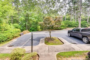 Walk to Lake Keowee: Salem Townhome w/ Deck