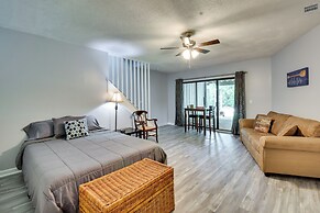 Walk to Lake Keowee: Salem Townhome w/ Deck