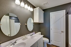 Madill Vacation Rental w/ Grill: Near Lake Texoma!