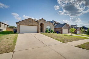 Welcoming Copperas Cove Home w/ Grill, Fire Pit!