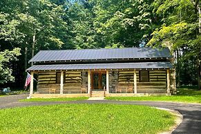 Glasgow Getaway w/ Patio, Fireplace & Grill!