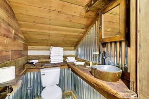 Glasgow Getaway w/ Patio, Fireplace & Grill!