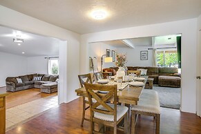 Spirit Lake Home w/ Fenced Yard: 1 Mi to Water!