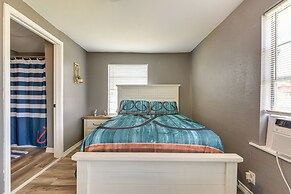 Deck & Fenced-in Yard: Texas Escape!
