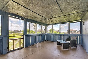 Deck & Fenced-in Yard: Texas Escape!
