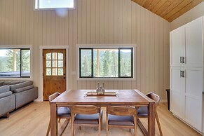 Lakeside Cabin w/ Hot Tub: 3 Mi to Flathead Lake!