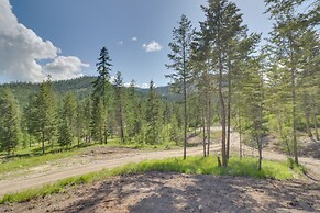 Lakeside Cabin w/ Hot Tub: 3 Mi to Flathead Lake!
