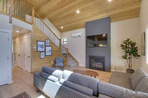 Lakeside Cabin Retreat w/ Private Hot Tub!