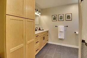 Lakeside Cabin Retreat w/ Private Hot Tub!