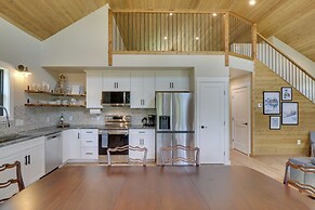 Lakeside Cabin Retreat w/ Private Hot Tub!