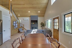 Lakeside Cabin Retreat w/ Private Hot Tub!