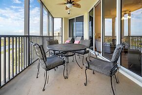 Pensacola Condo Rental w/ Beach Club & Pool Access