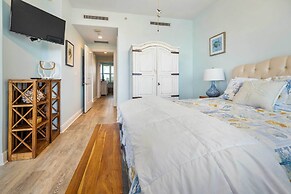 Pensacola Condo Rental w/ Beach Club & Pool Access