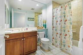 Pensacola Condo Rental w/ Beach Club & Pool Access