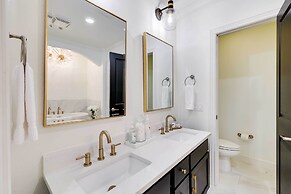 Fayetteville Vacation Rental Near UA Campus