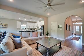 Fayetteville Vacation Rental w/ Deck & Shared Pool