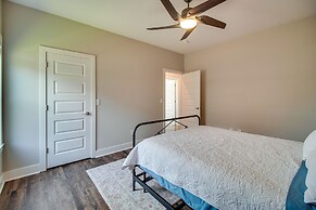 Fayetteville Vacation Rental w/ Deck & Shared Pool