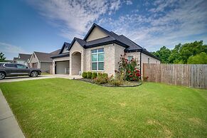 Fayetteville Vacation Rental w/ Deck & Shared Pool