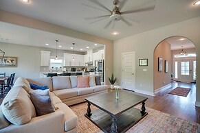 Fayetteville Vacation Rental w/ Deck & Shared Pool