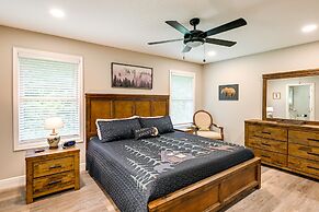 Creekside Cabin in Franklin ~ 8 Mi to Downtown!