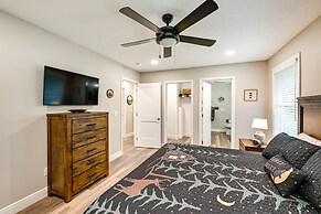 Creekside Cabin in Franklin ~ 8 Mi to Downtown!